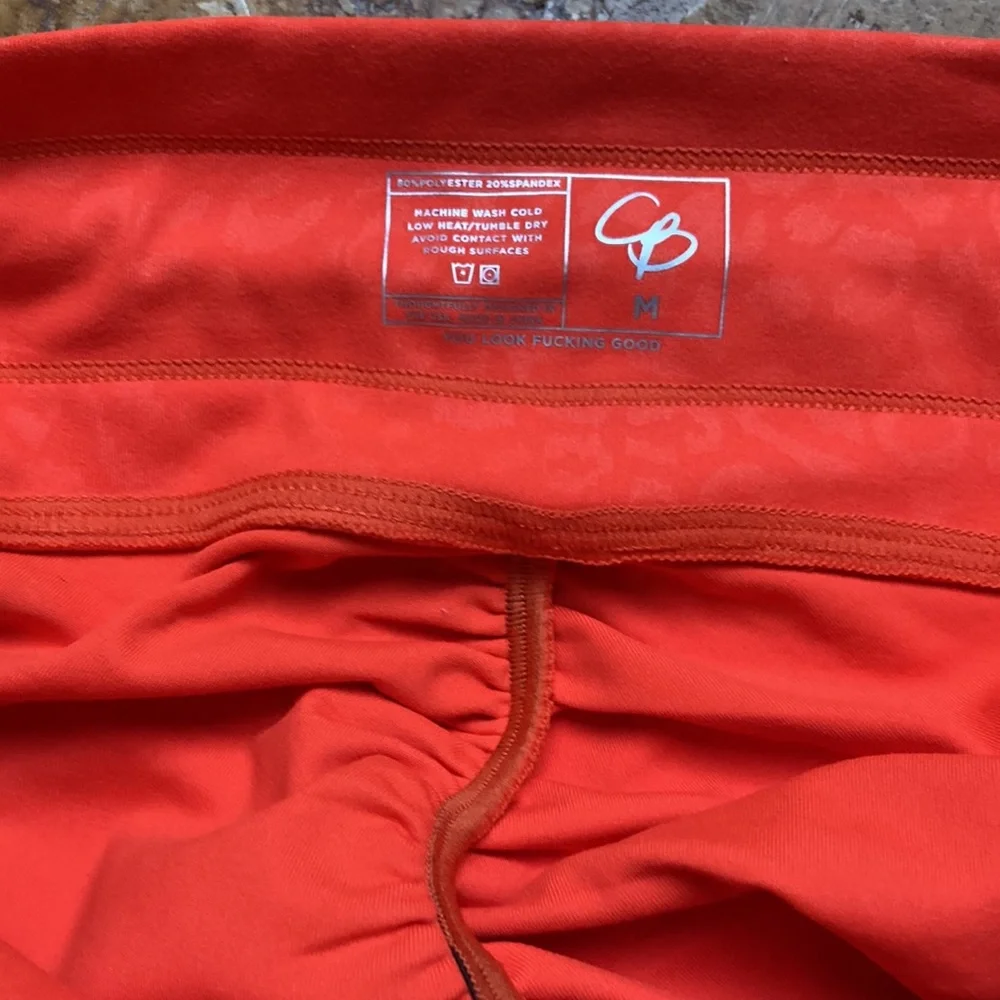 Scrumchie bottom fitness shorts small - Picture 8 of 11